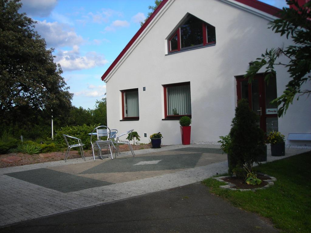 Solrosen I Simrishamn - Oesterlen Esterno foto
