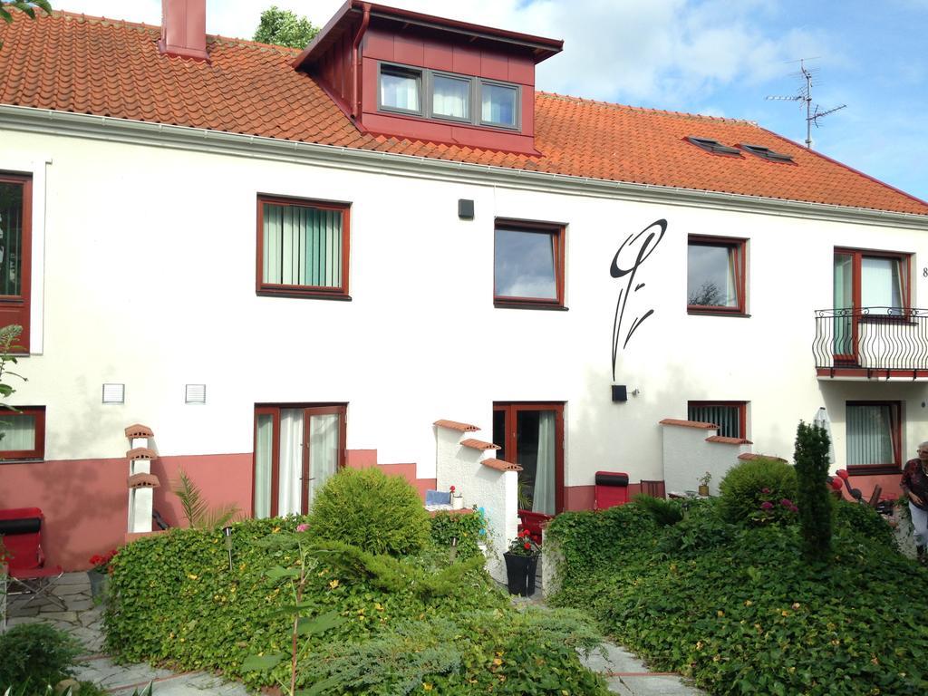 Solrosen I Simrishamn - Oesterlen Camera foto